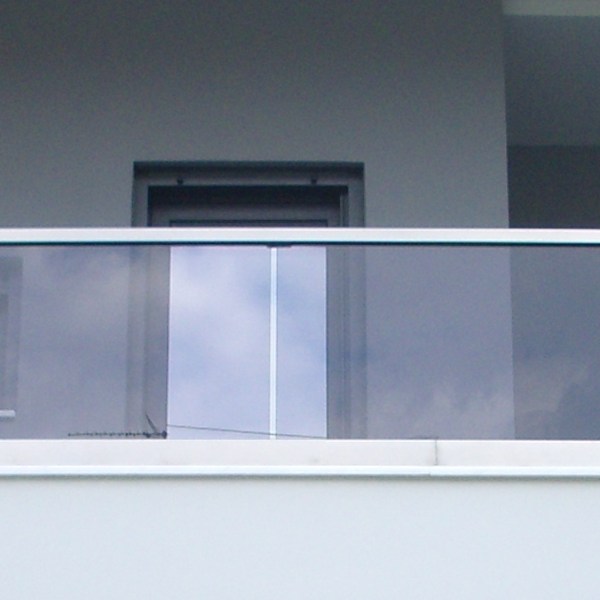 Επιδαπέδιο σύστημα στήριξης γυαλιού με ανοξείδωτα υλικά AISI&nbsp;304